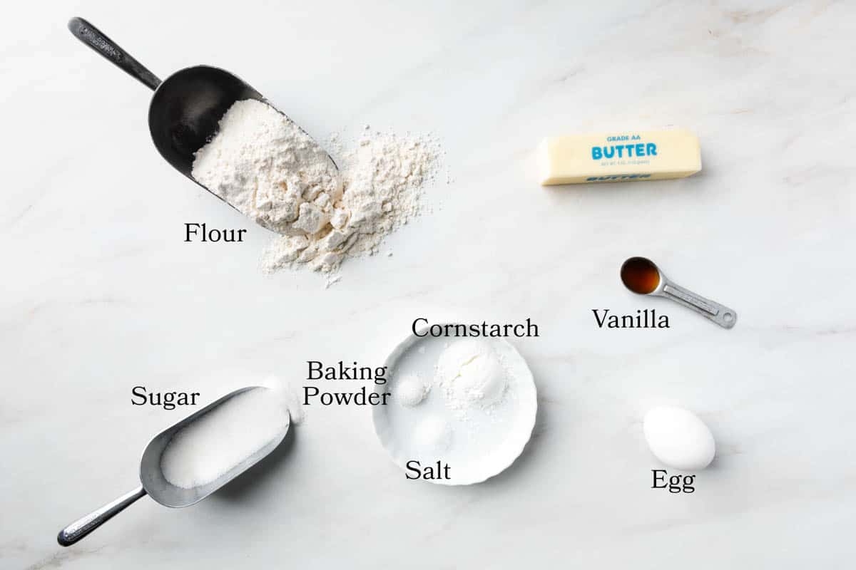 Ingredients needed to make pasta frolla pastry dough.